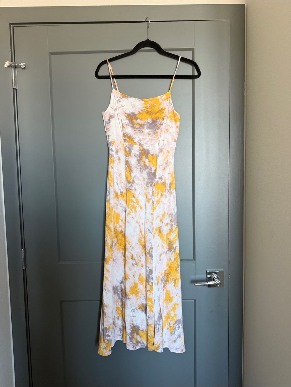 ASTR small Yellow and Gray Tie-Dye Slip Dress with Spaghetti Straps